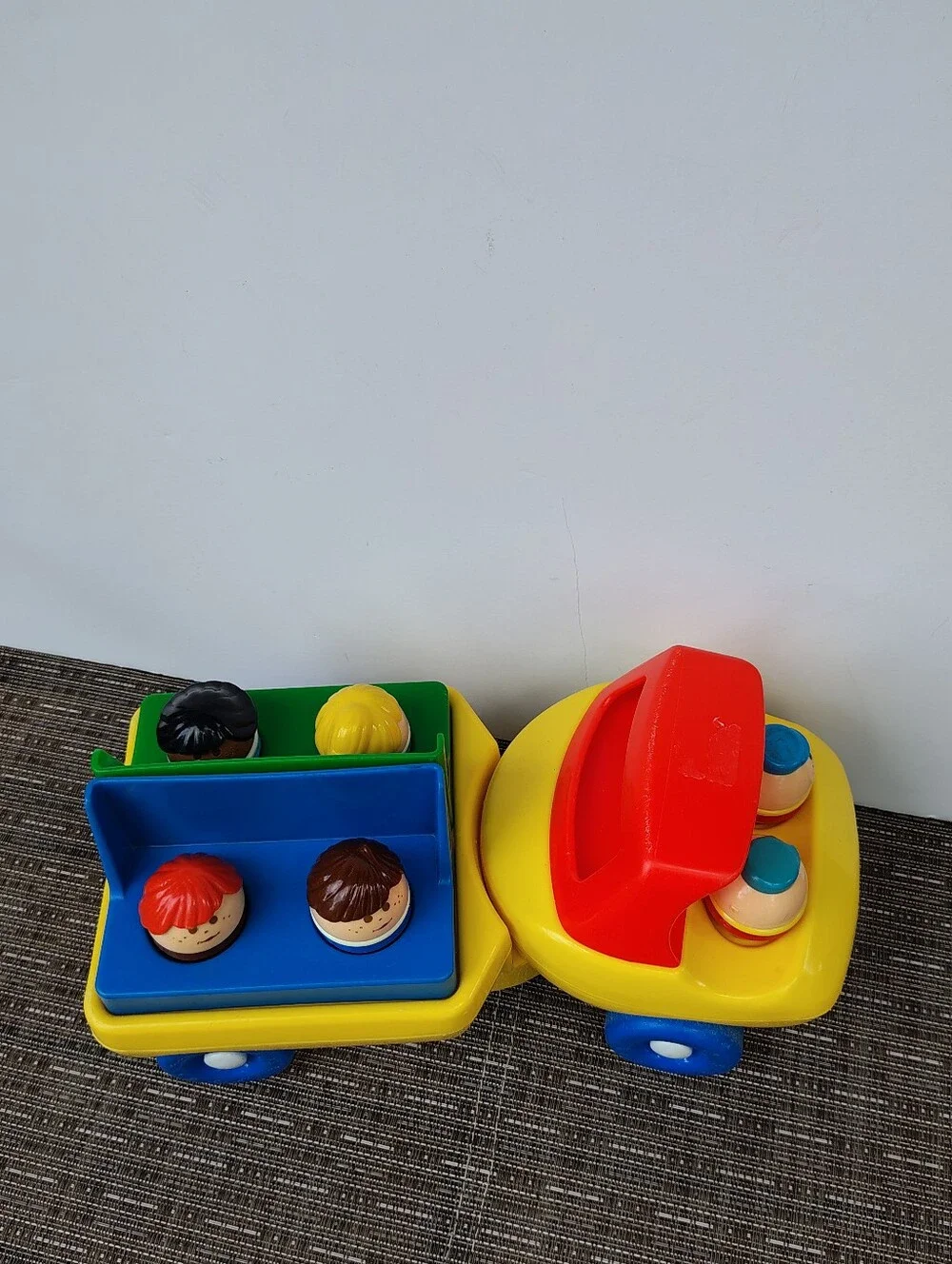 Vintage 1985 Little Tikes Toddle Tots Change Around Truck With 6 Figures